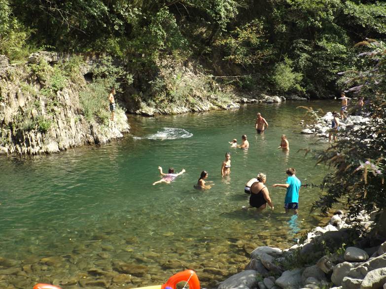  Image name: Image37.jpg 
 width: 783 pixel 
 height: 587 pixel 
 Size: 137888 bytes 
 Click to enlarge 